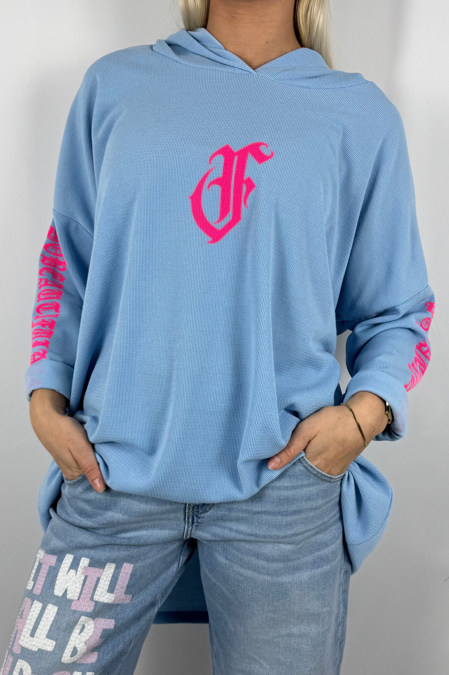 Damen Hoodie mit Frontprint und Schriftzug an den Ärmeln-Hellblau