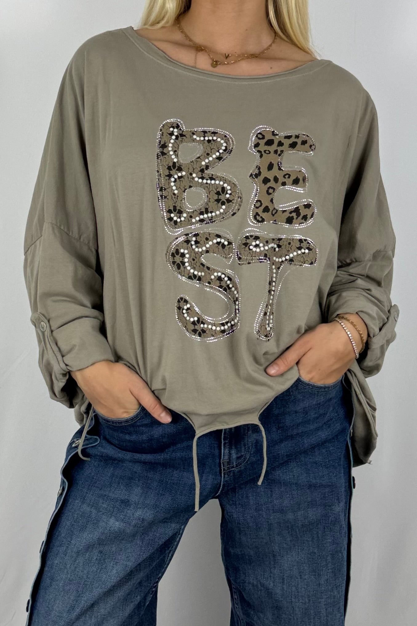 Oversize-Shirt „BEST“ mit Leo-Print und Strass-Details-Mud