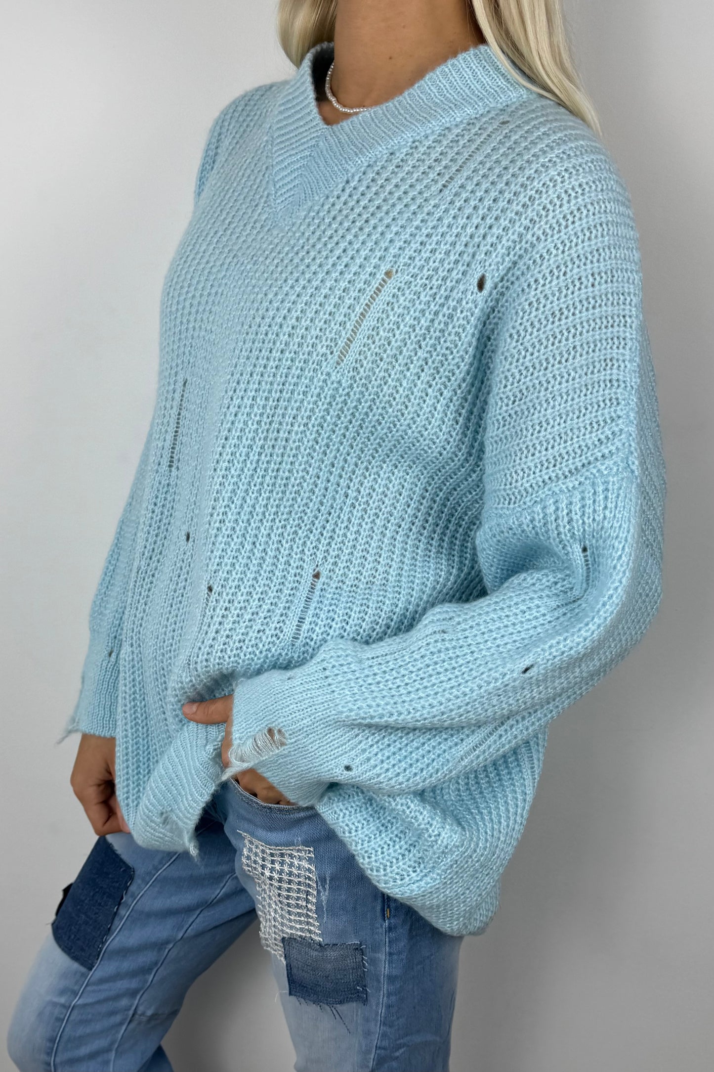 Oversize Strickpullover mit V-Ausschnitt – hellblau
