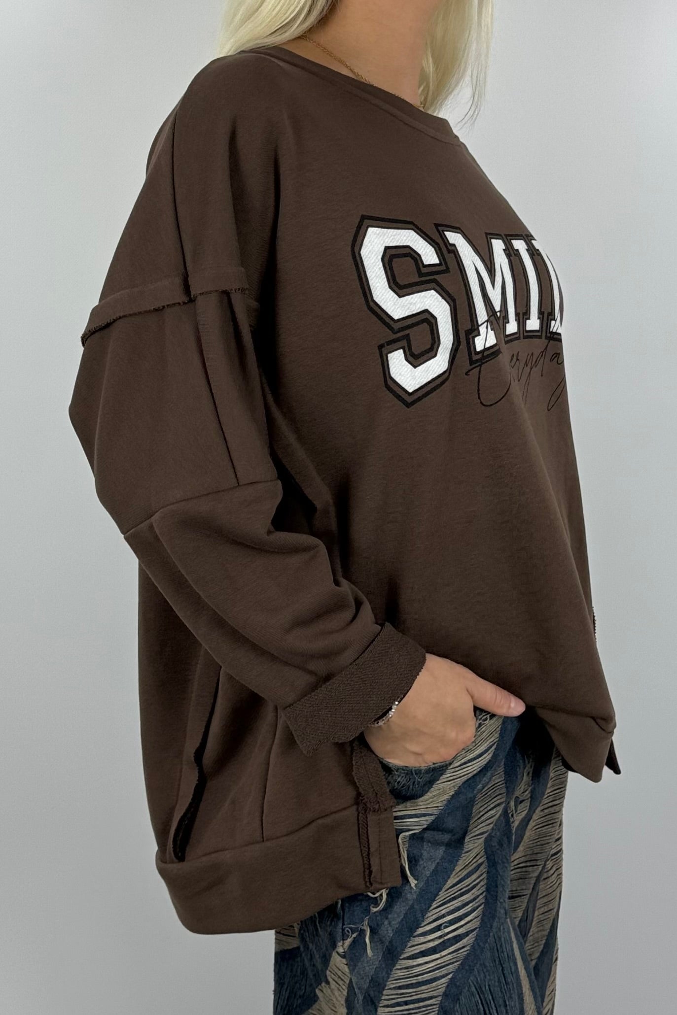 Damen Oversize Sweatshirt „SMILE Everyday“ –Schoko