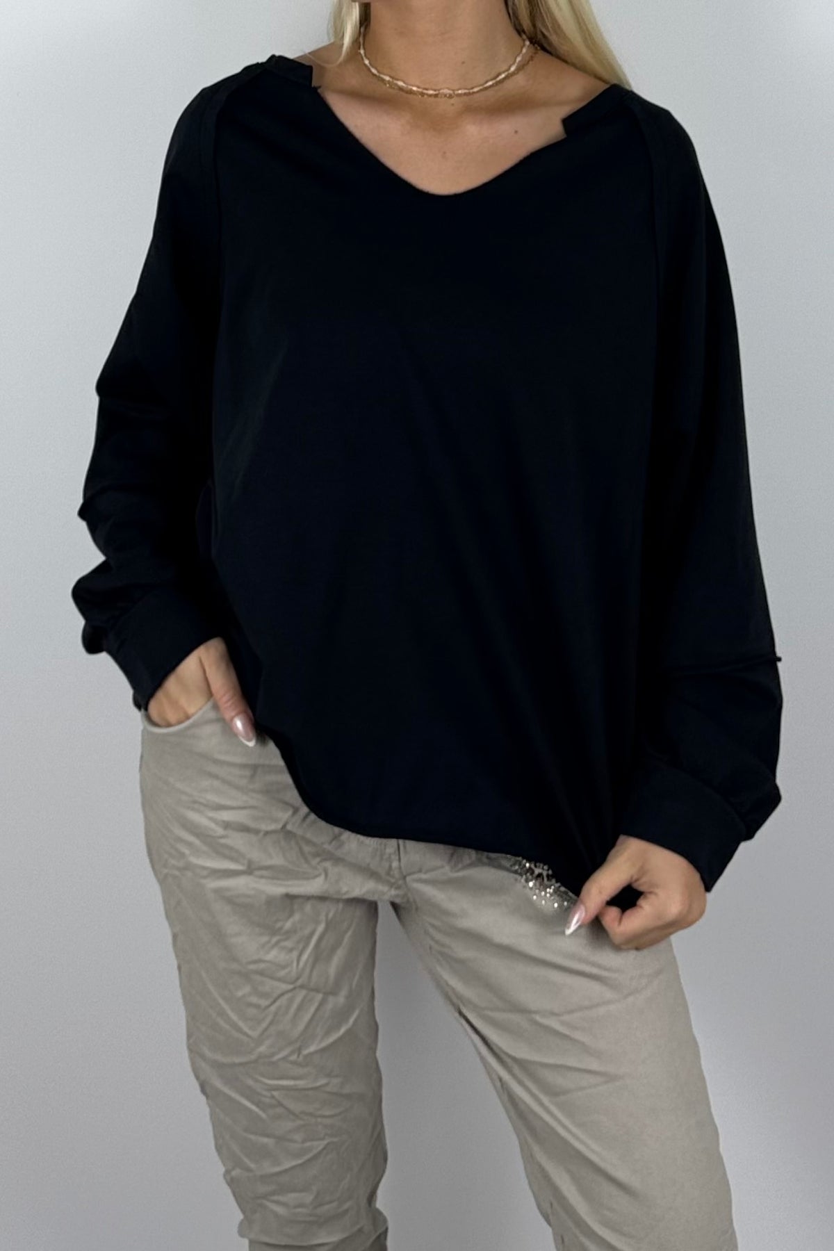 Damen Oversize-Sweatshirt mit V-Ausschnitt-Schwarz