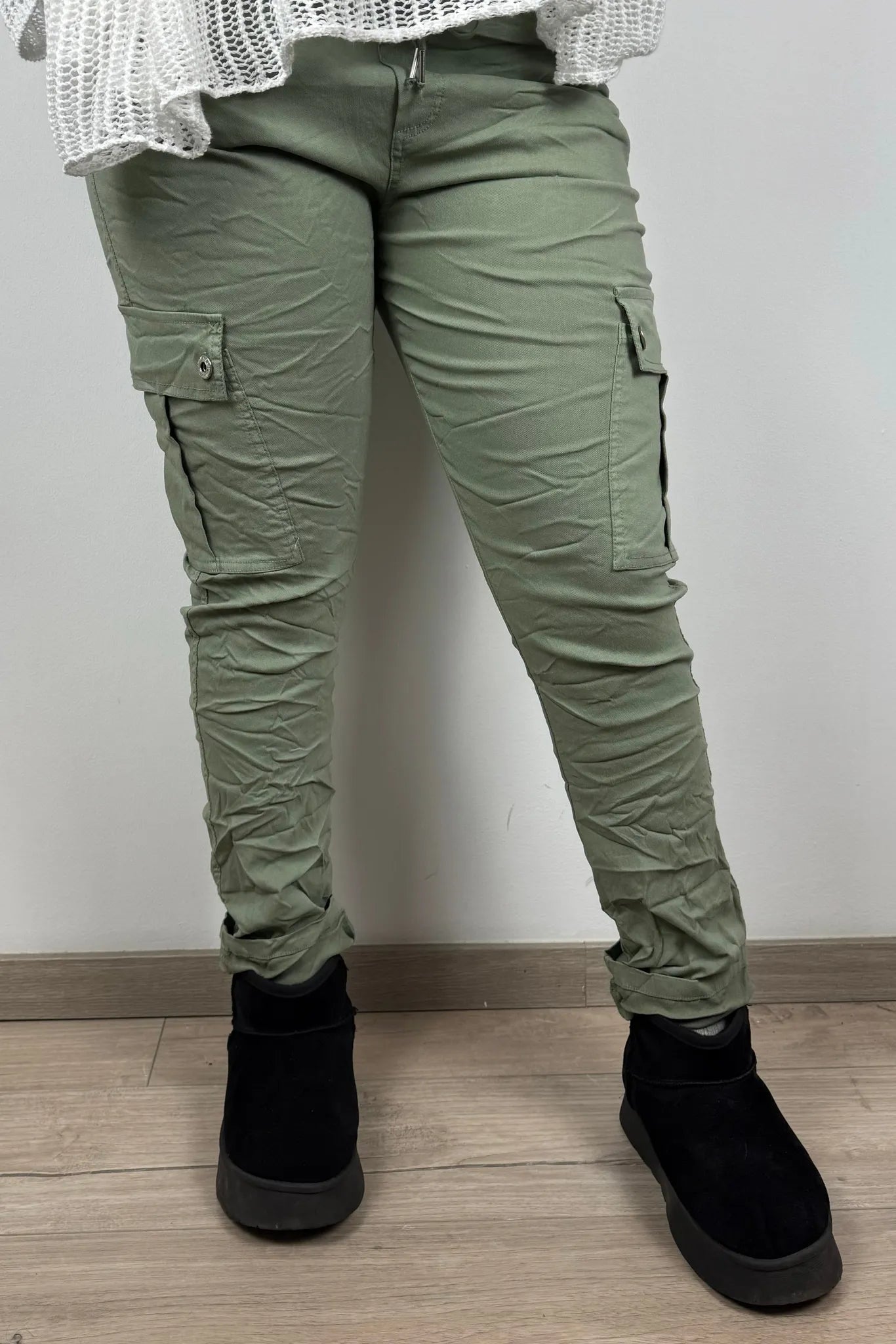 Slim Fit Damen-Cargohose – figurbetonter Schnitt