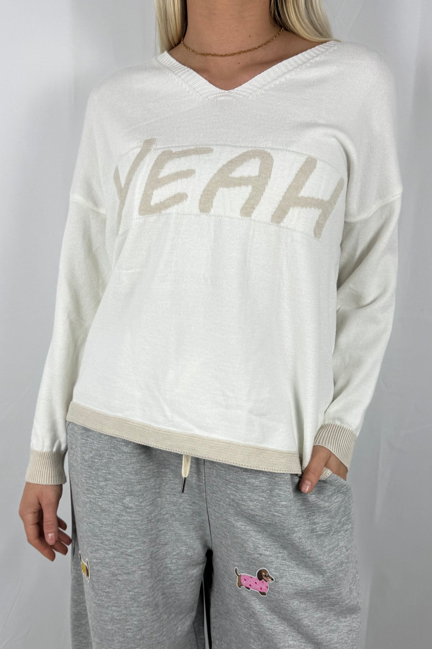 Damen Strickshirt „YEAH“-Beige