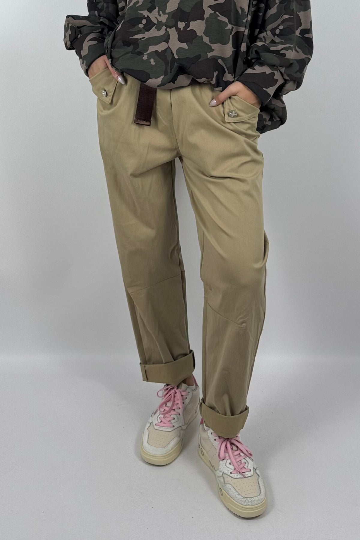 Modische Damen Balloonhose mit Gürtel – Safari