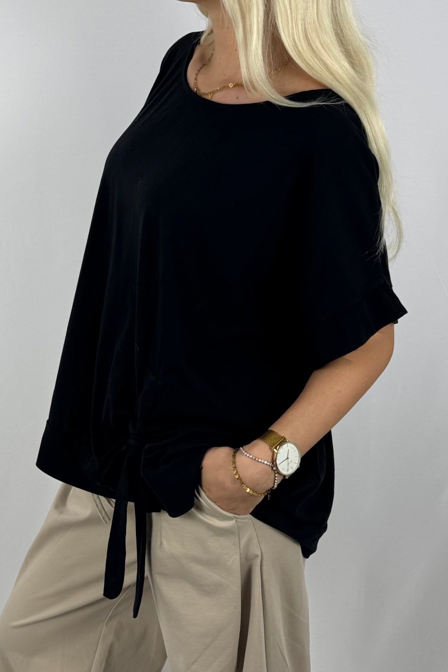Shirt mit Raffdetail & Zierschnürung – lässig und modern-Schwarz