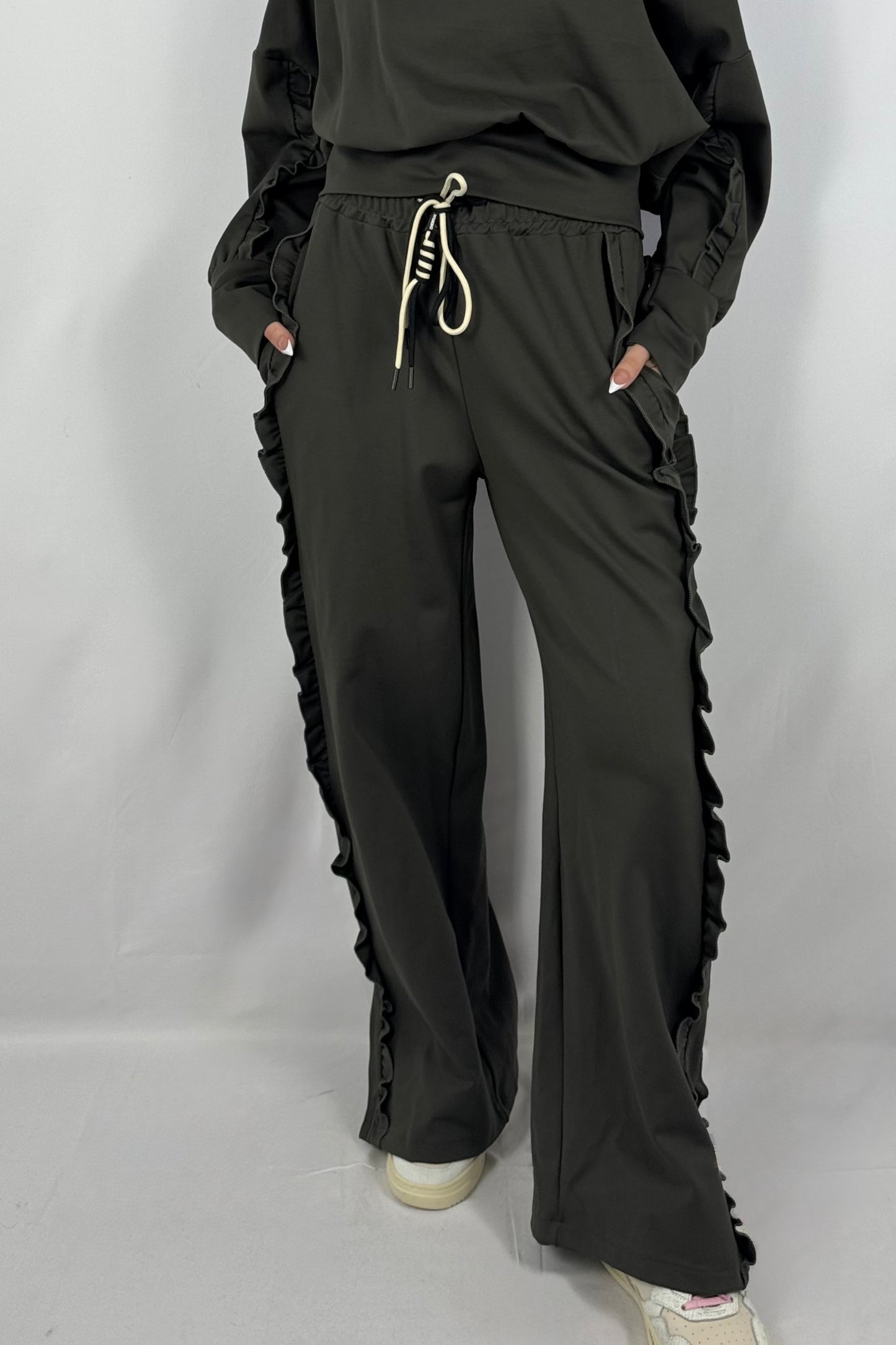 Lässige Hose mit Rüschen-Details-Khaki