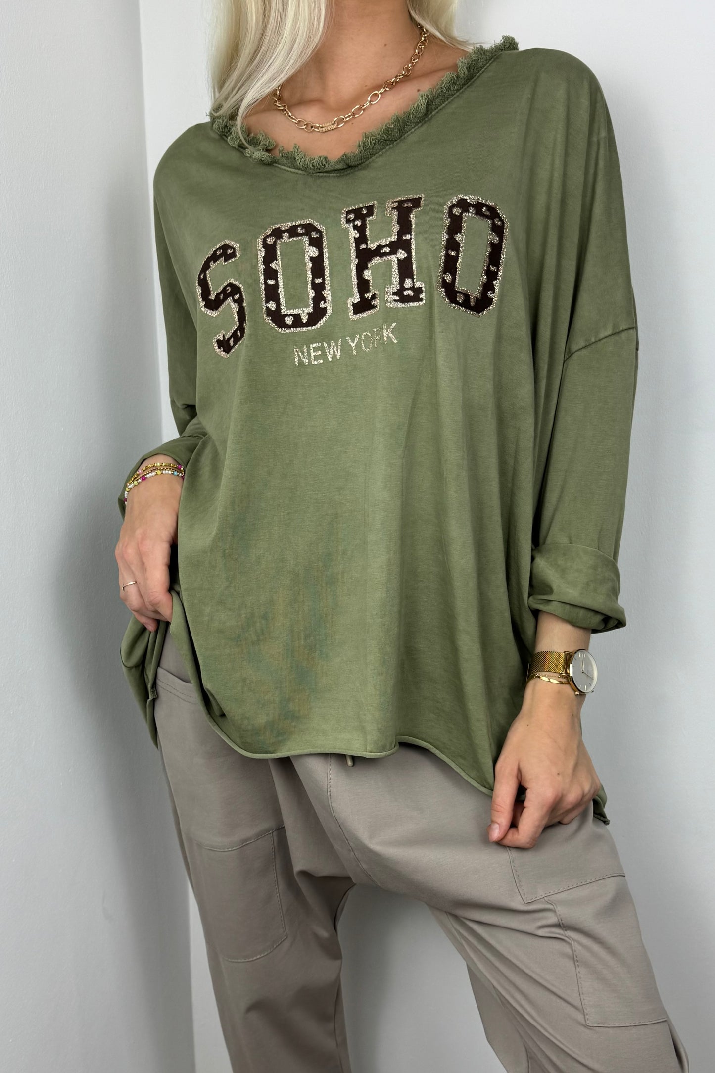 Oversize Shirt „SOHO New York“ mit Fransen-Detail-Olive
