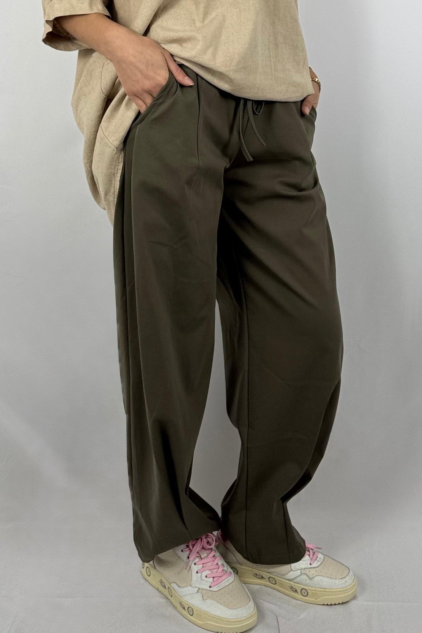 Paperbag-Hose in Rosa – Komfort trifft Eleganz-Khaki