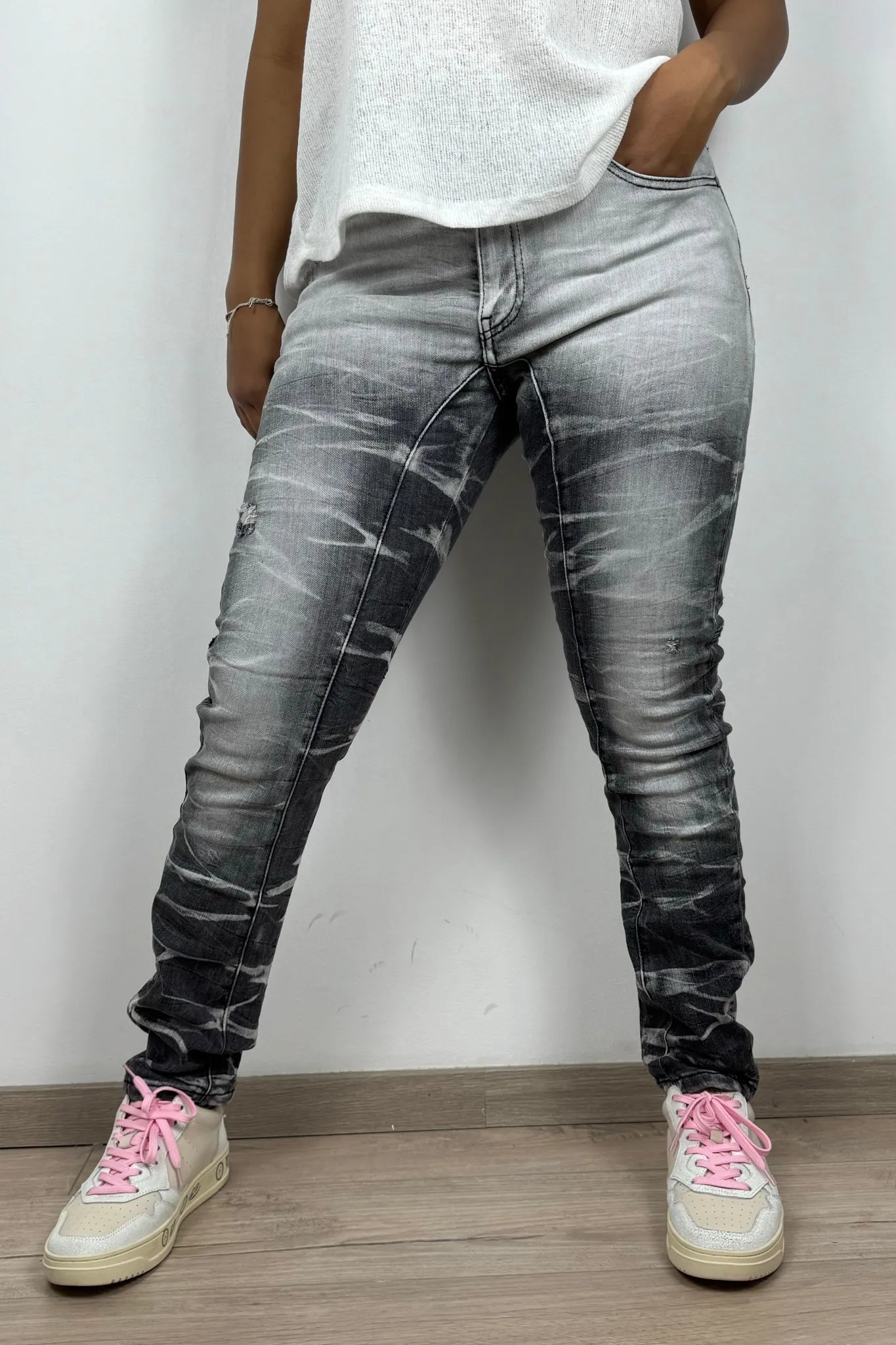 Slim Fit Damenjeans in Grau mit Waschung