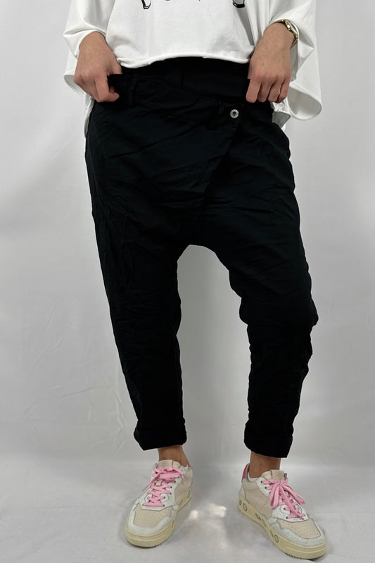Damen Hose im Baggy Style mit Knopf Detail-Schwarz