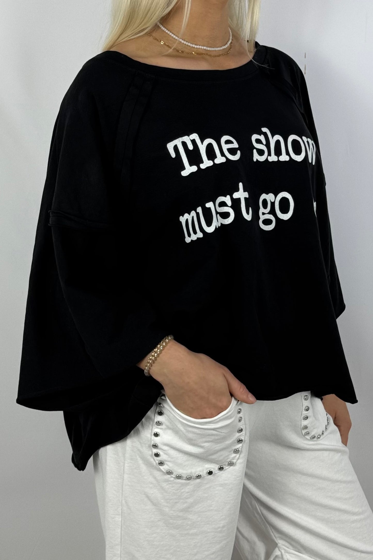 Oversize-Shirt „The show must go on“-Schwarz