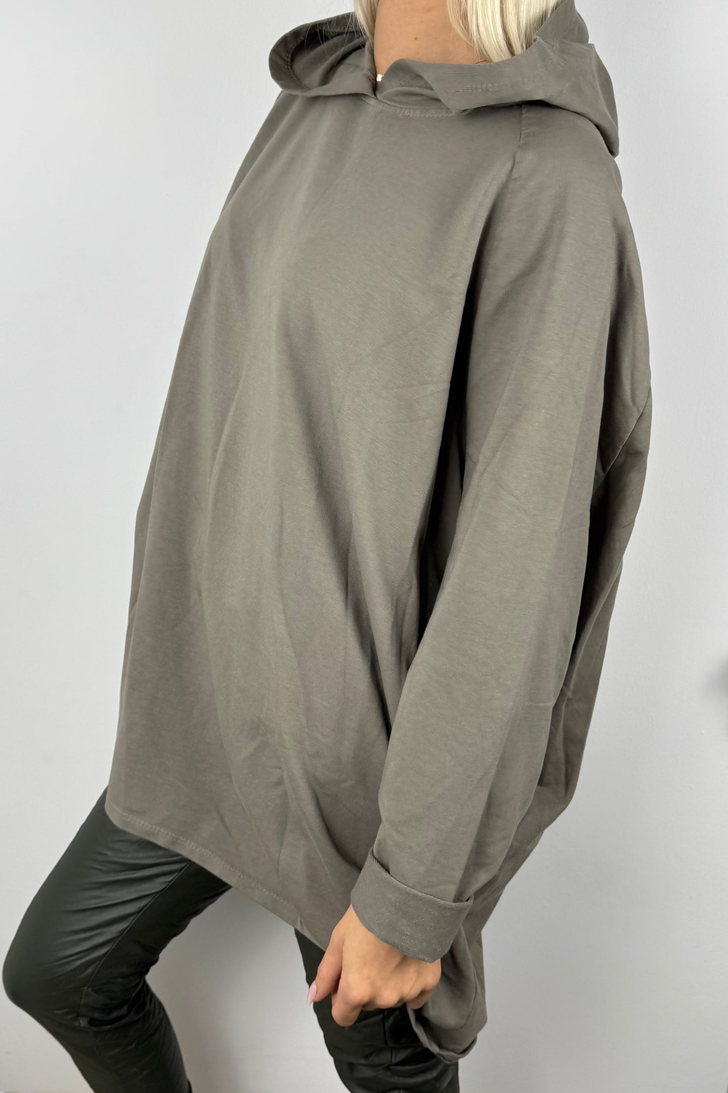 Oversize Hoodie mit Art-Print Rückseite –Mud
