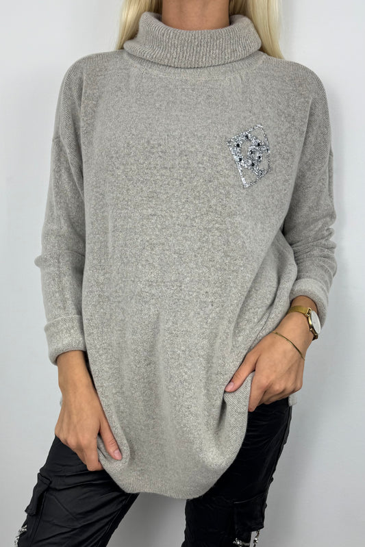 Eleganter Oversize-Rollkragenpullover mit Strass-Detail –Mud
