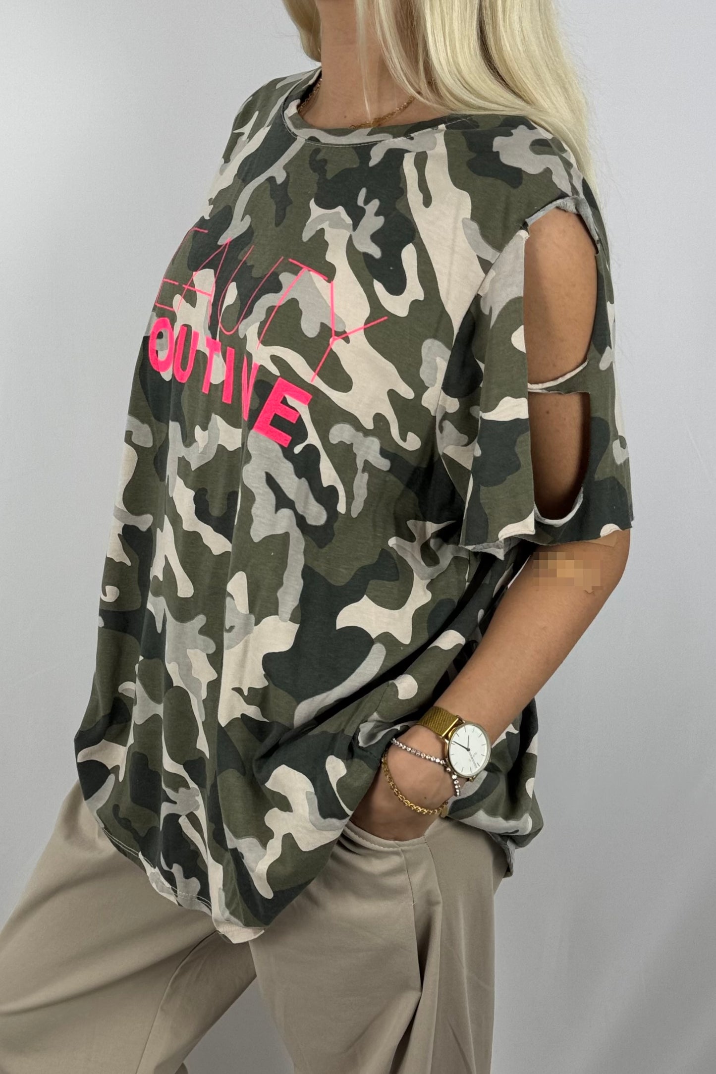 Beauty Routine Shirt – Camouflage -Beige