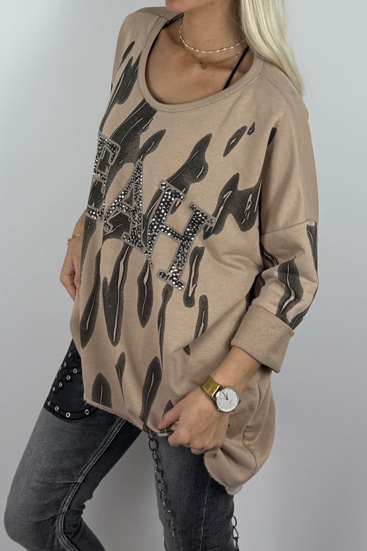 Damen-Sweatshirt mit „YEAH“-Schriftzug und Glitzersteinen-Beige
