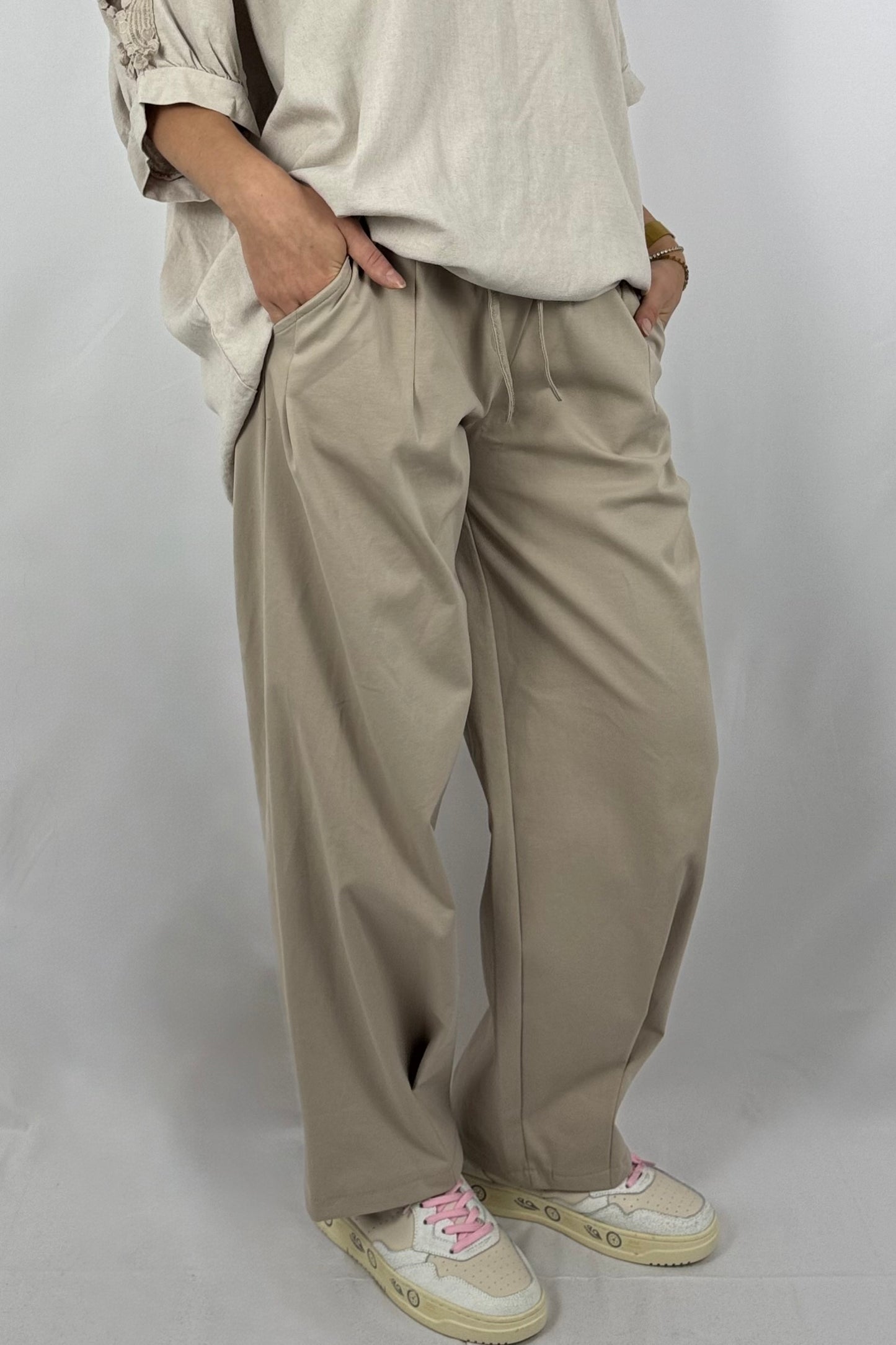 Paperbag-Hose in Rosa – Komfort trifft Eleganz-Beige