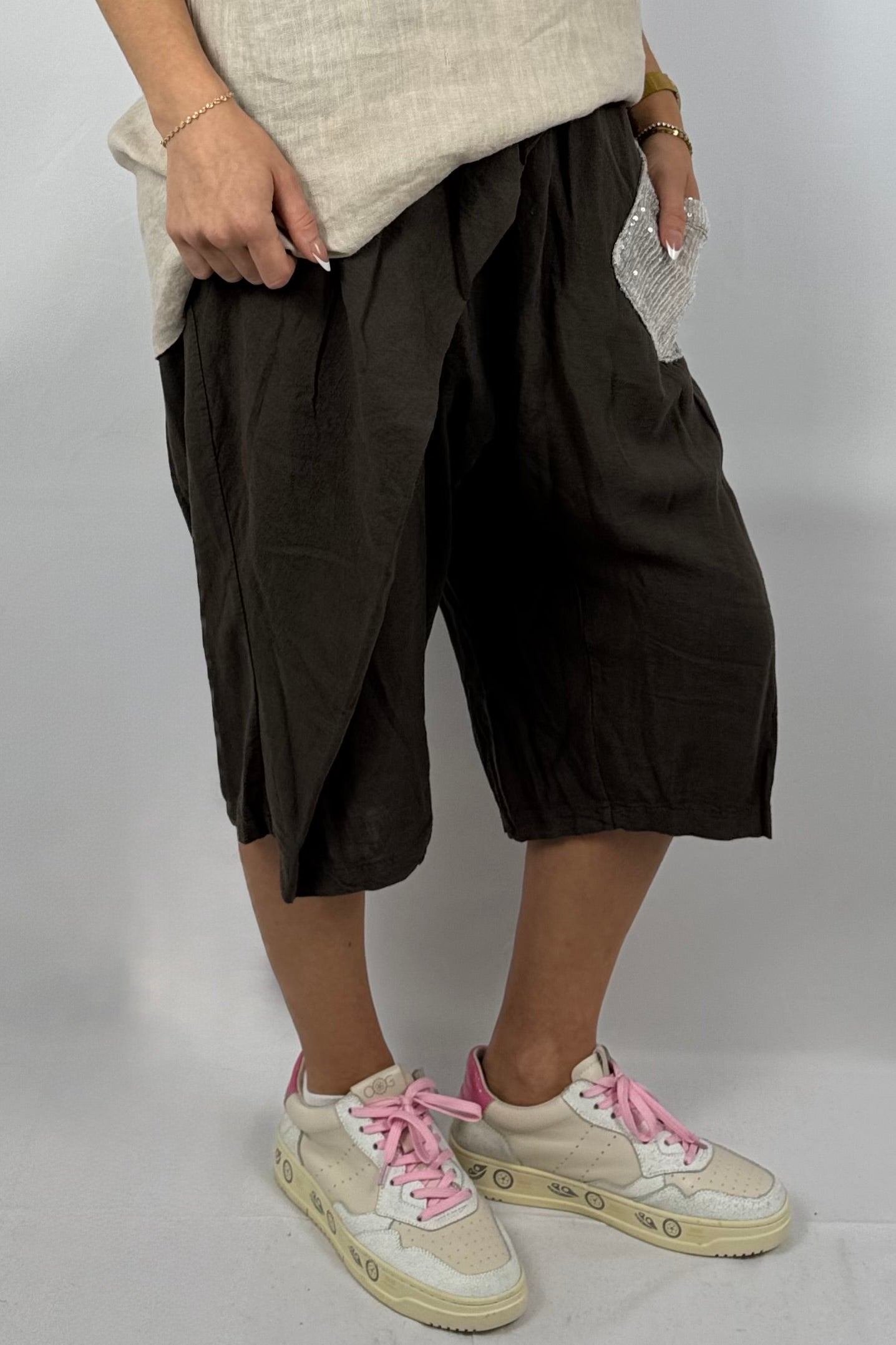 Leichte Wide-Leg-Hose mit Pailletten-Tasche-Choco