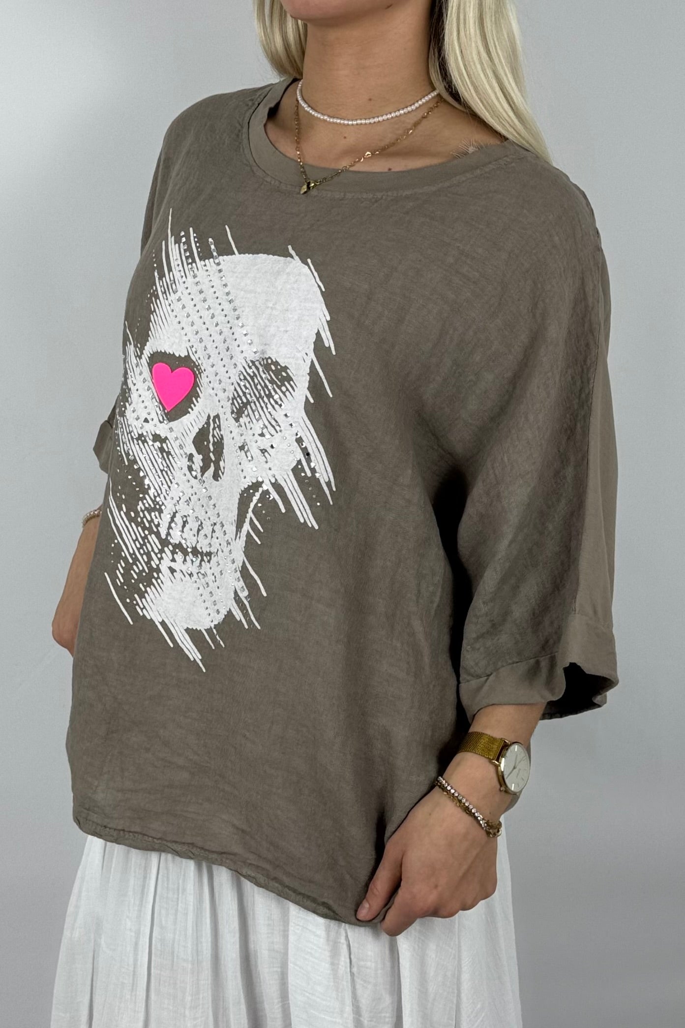 Oversize Shirt mit Skull & Herz Print – Leinenmix-Mud