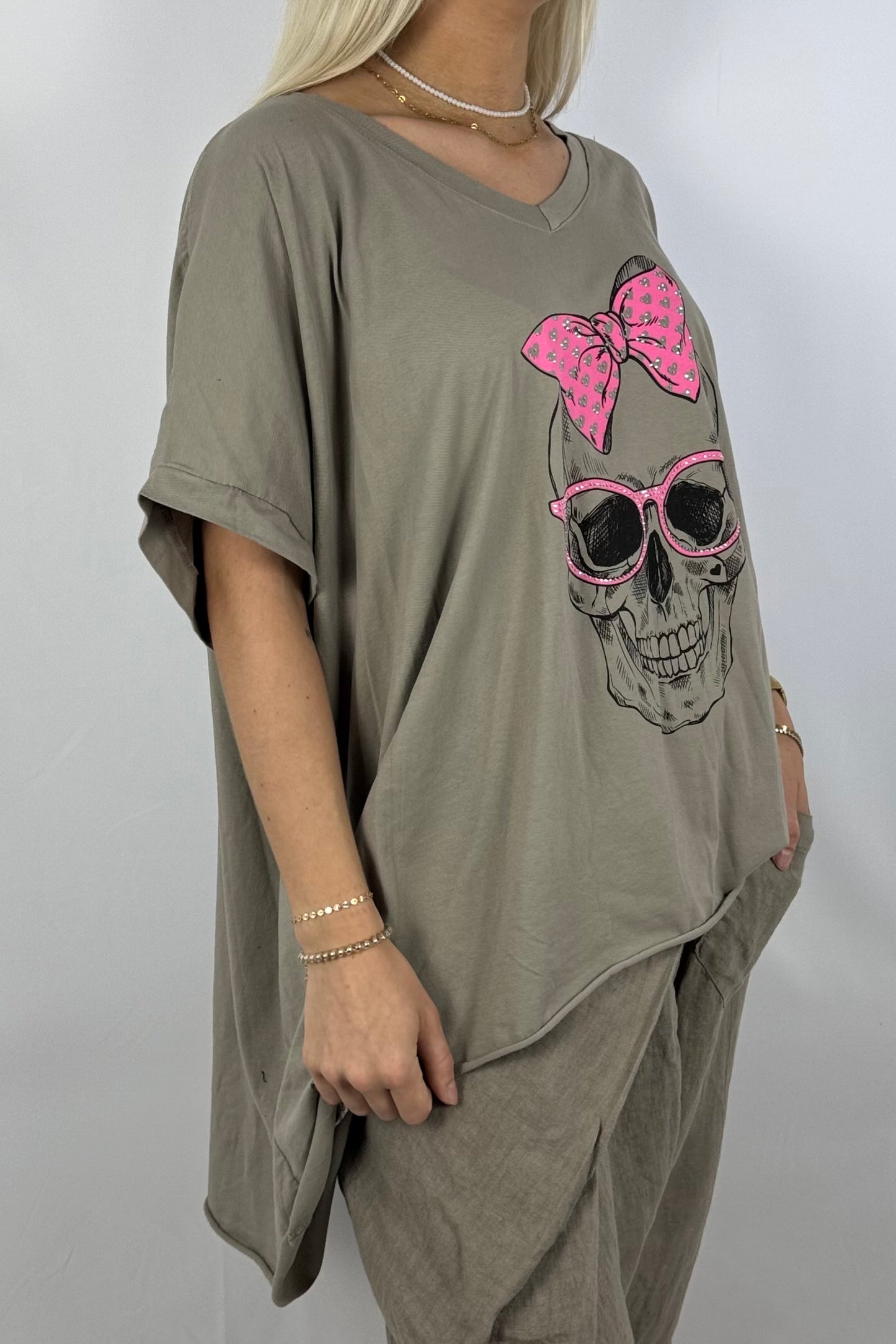 Oversize-Shirt mit Skull-Print & Neon-Details-Mud