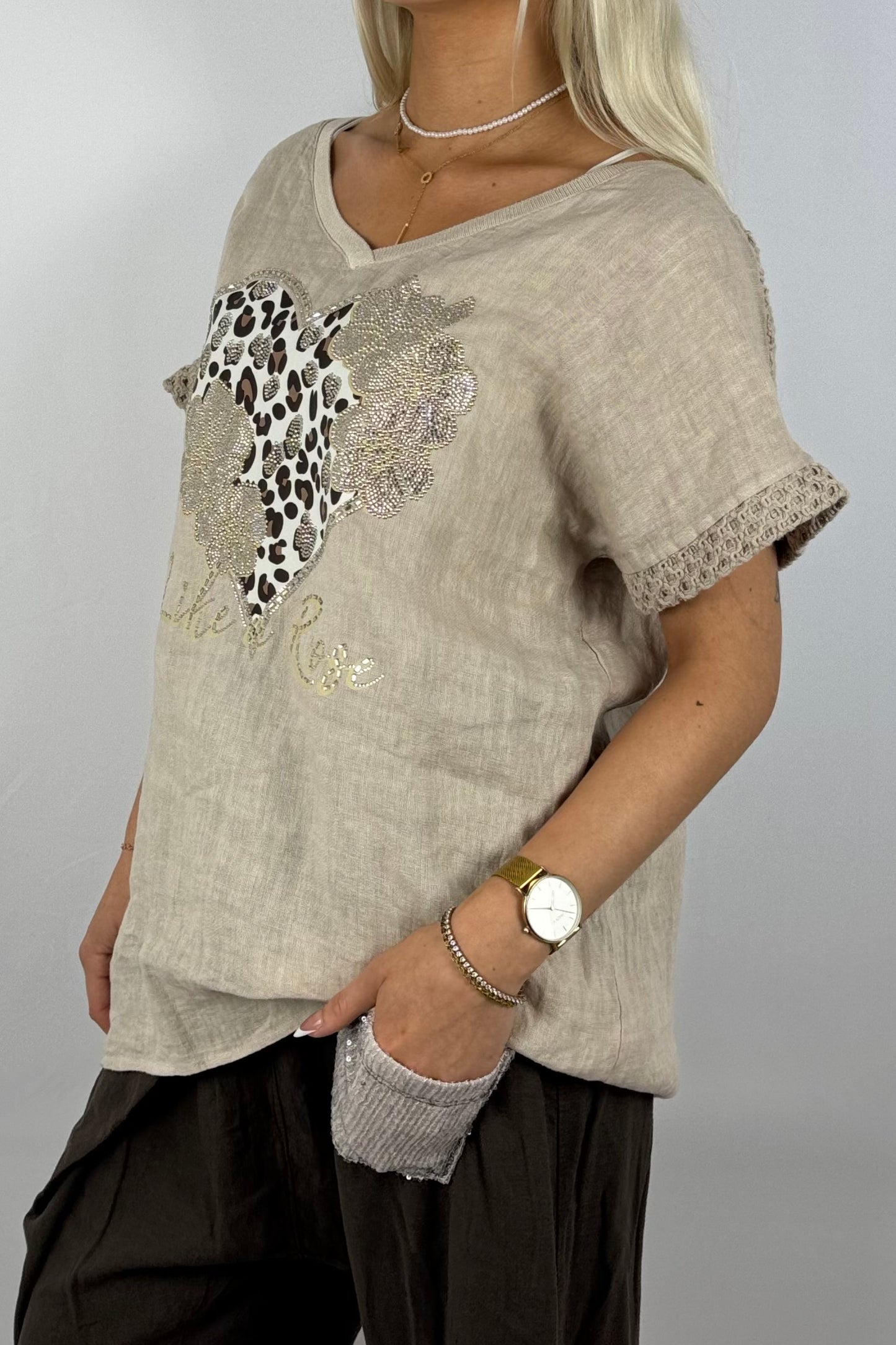 Leinen-Shirt mit Herzmotiv und Strass-Beige