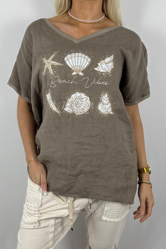 Leinen-Shirt „Beach Vibes“ mit Muschel-Motiv und Häkelrücken-Mud