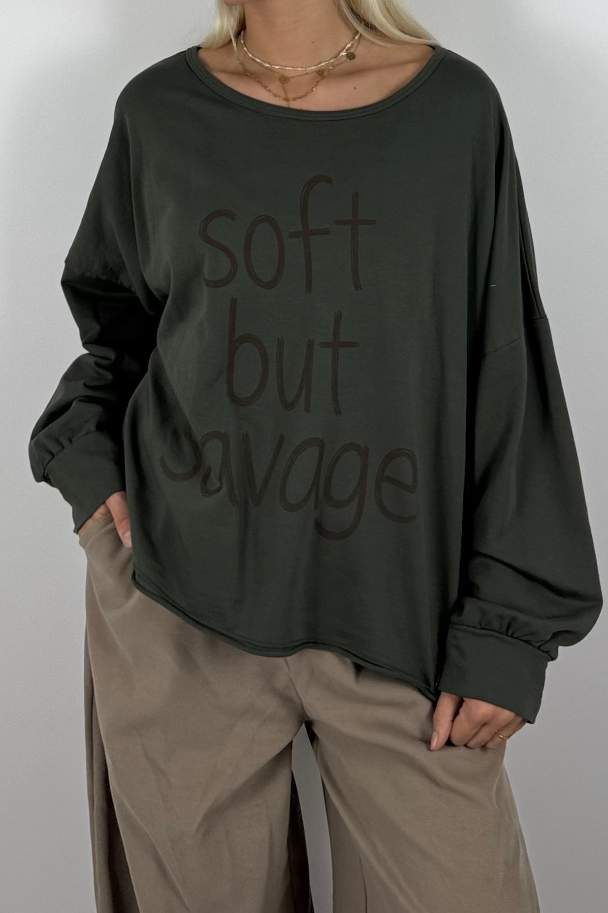 Oversize Shirt „Soft but Savage“ –Khaki