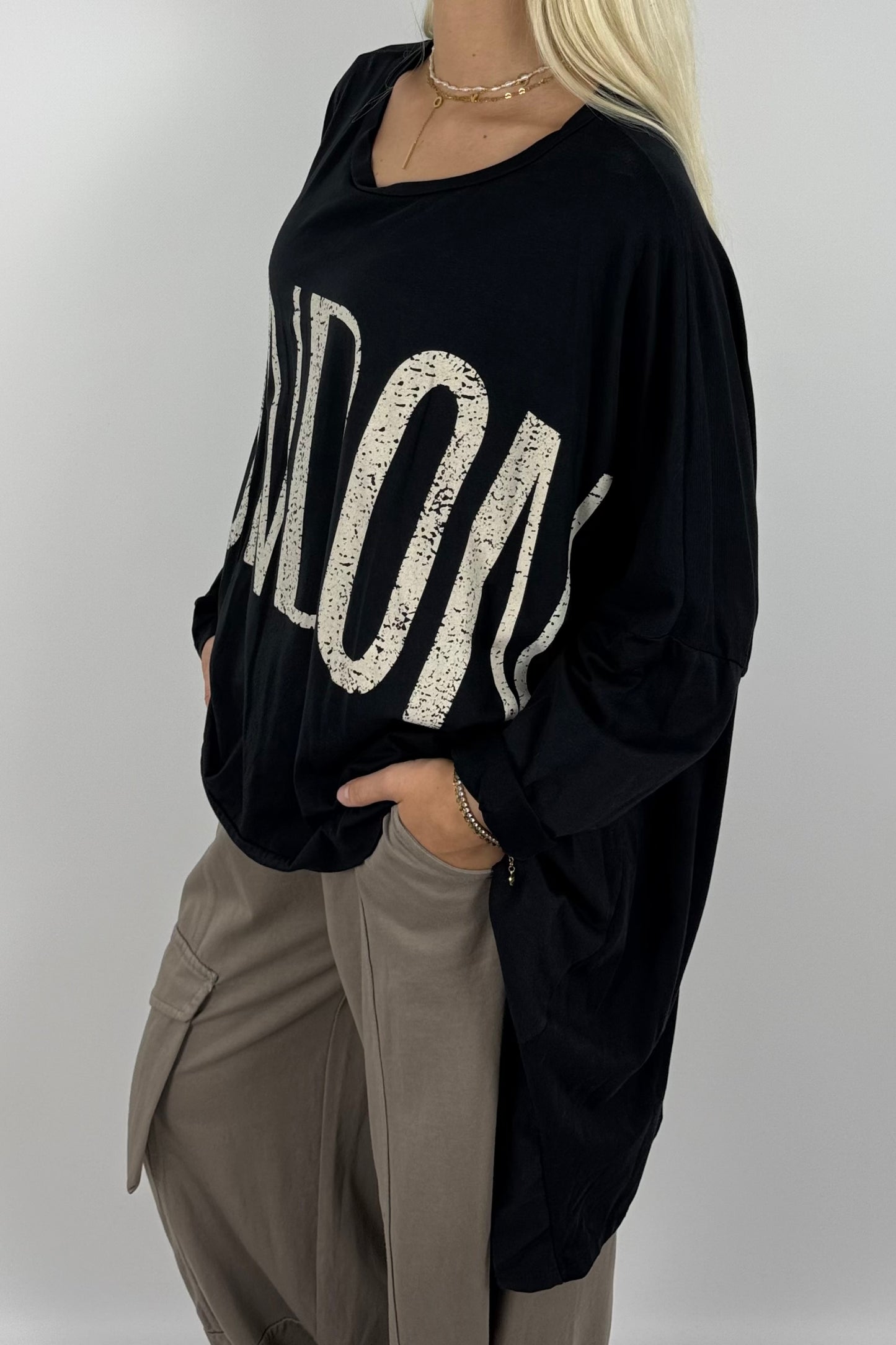 Oversize Shirt mit „LONDON“-Print – Schwarz