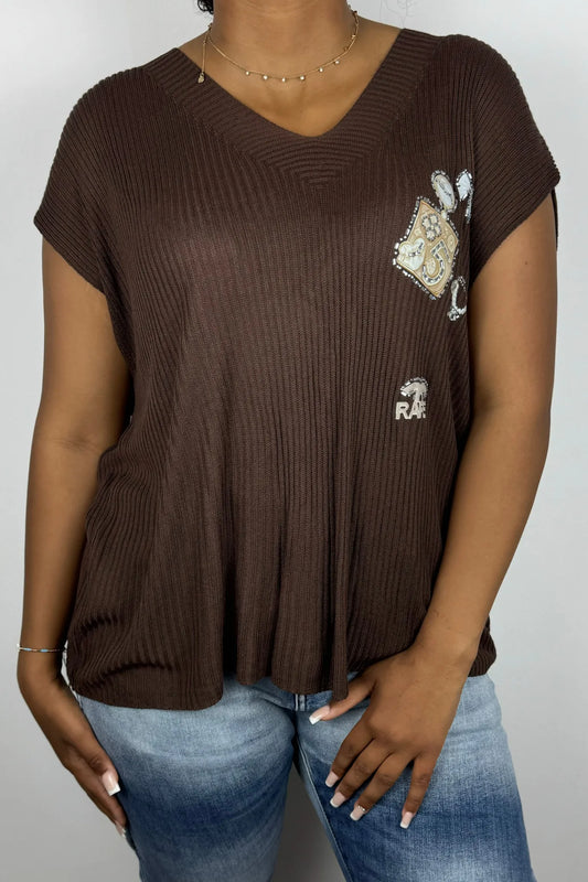 Rippstrick-Shirt mit Glitzerapplikationen und V-Ausschnitt