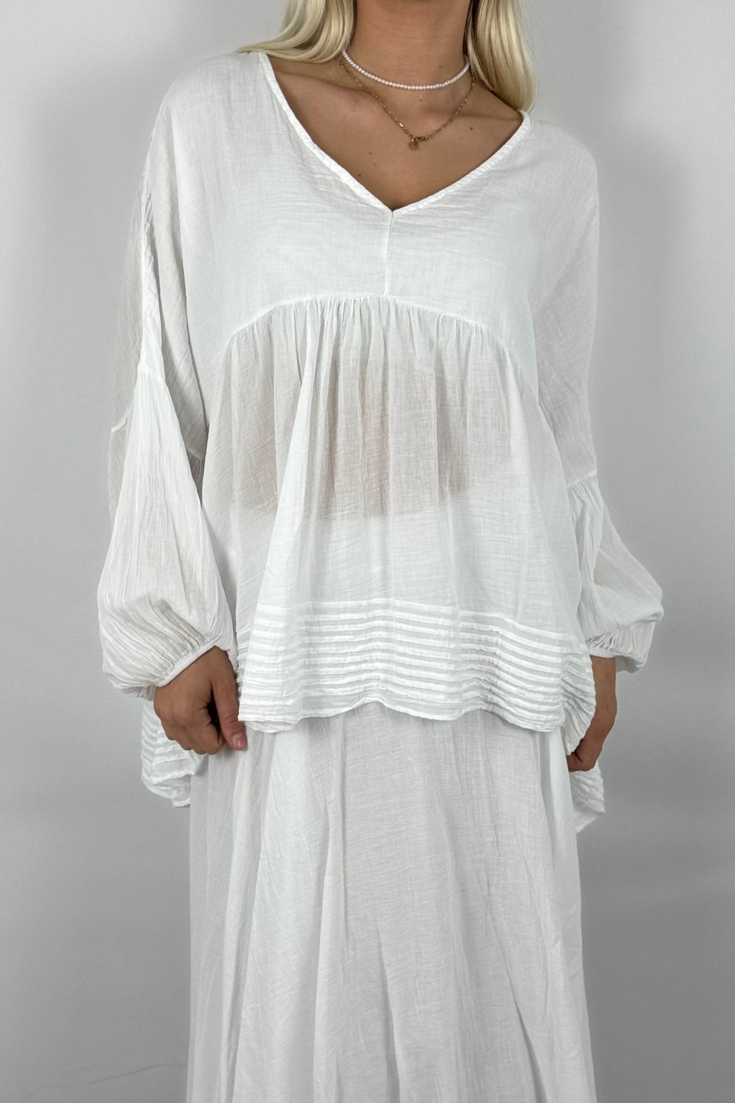 Oversize Bluse mit Volant – 100% Baumwolle-Weiß