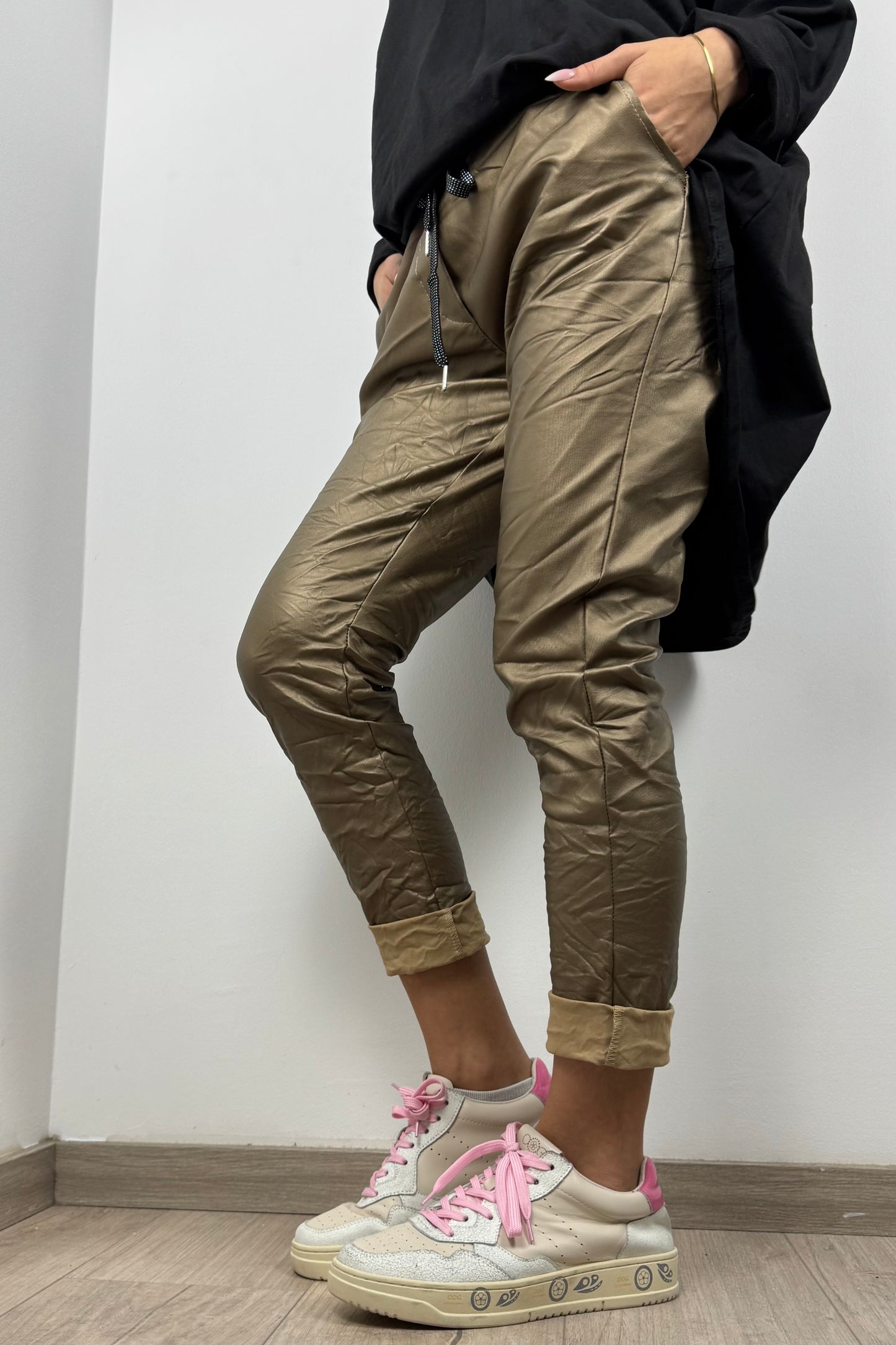 Glanz-Effekt Jogpants mit Kordelzug –gold