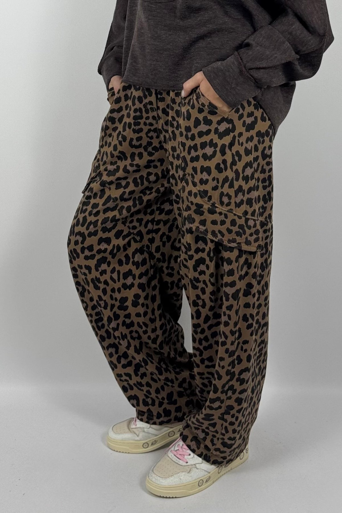Modische Damen Cargo-Balloonhose mit Leo-Muster –Kamel