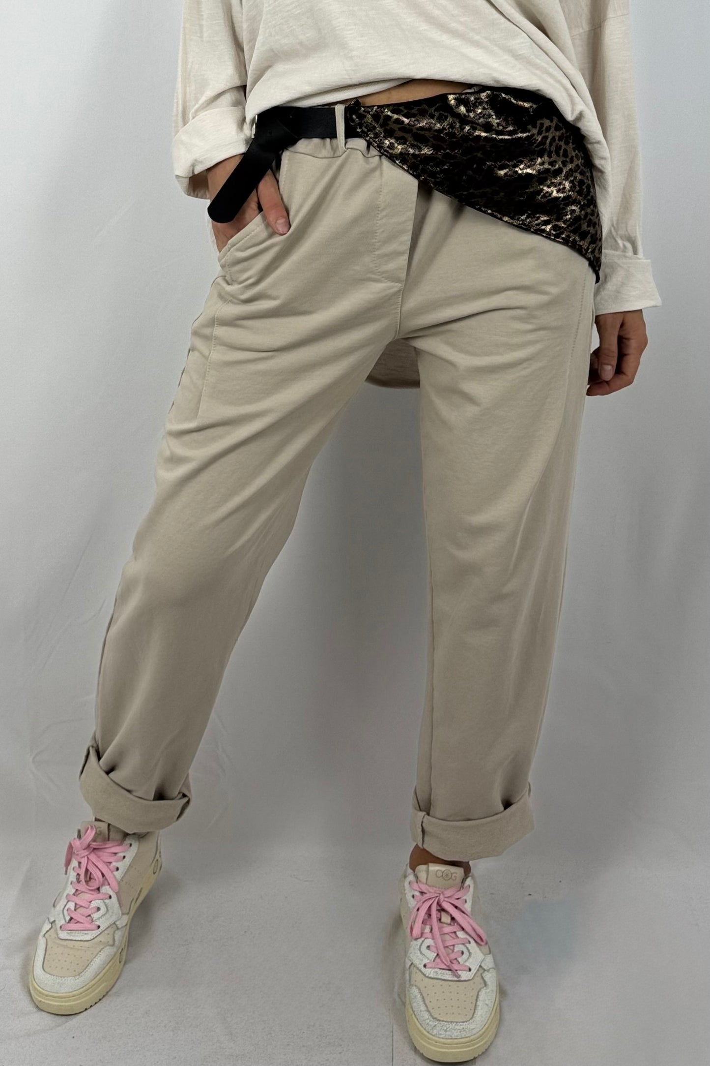 Damen Jogpants mit Leo-Tuch – Oversize-Beige