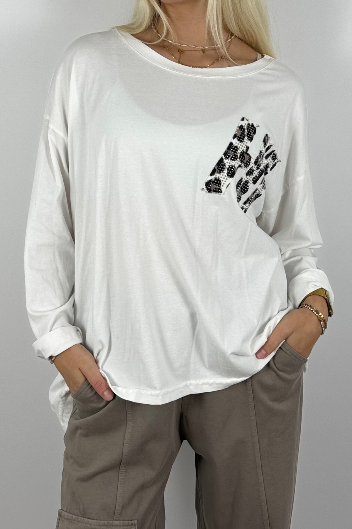 Oversize Longshirt mit Leo-Detail –Weiß