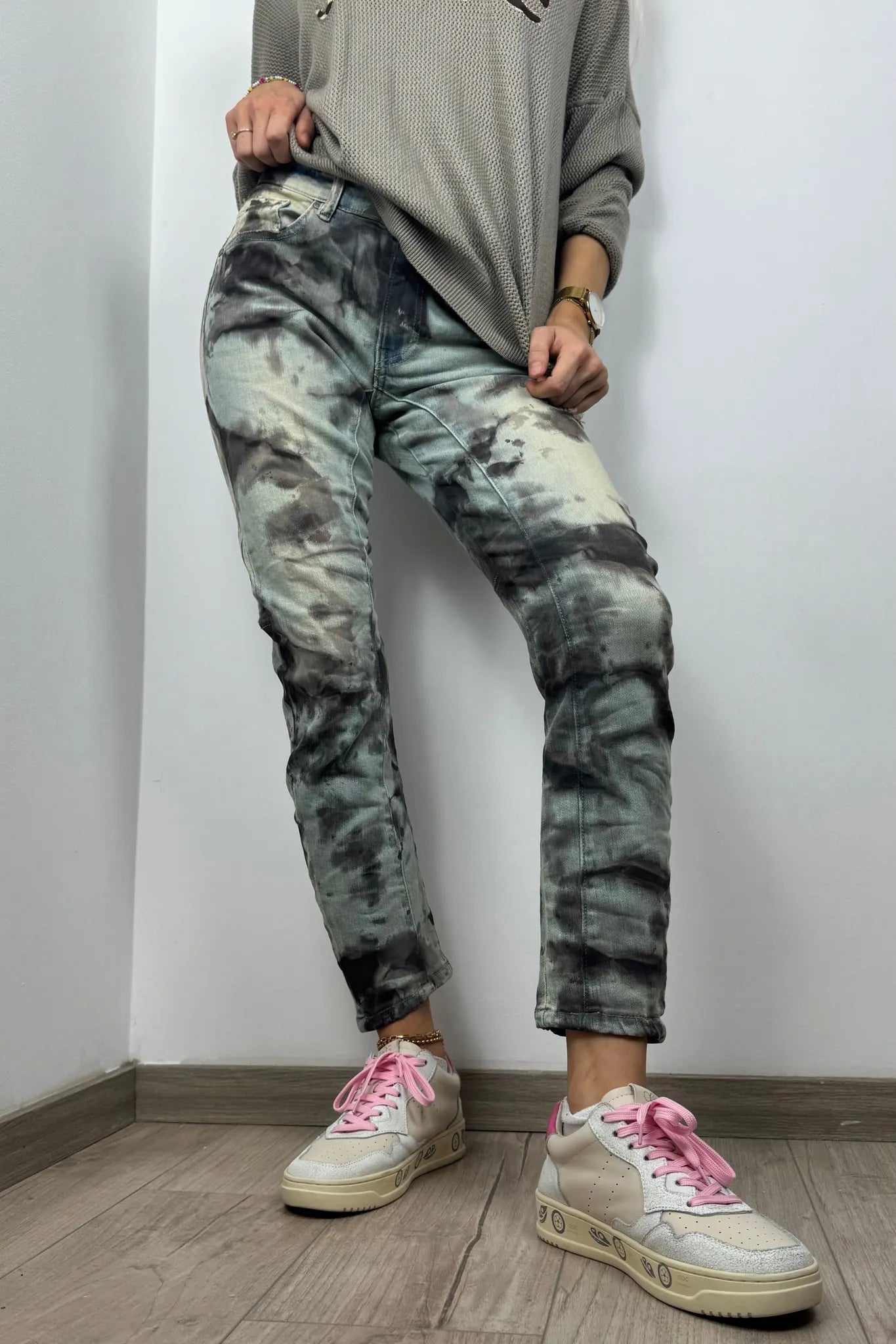 Batik-Jeans im Used-Look – Unikat-Style mit Charakter