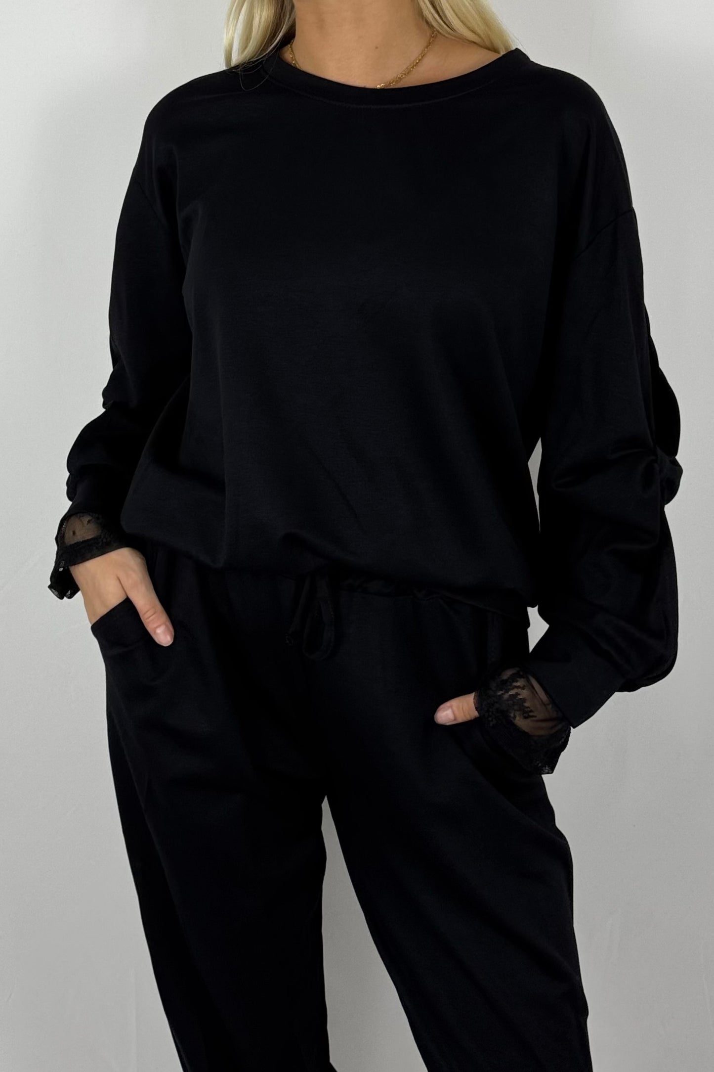 Damen Sweatshirt aus Viskose – Oversize mit Raffärmeln-Schwarz