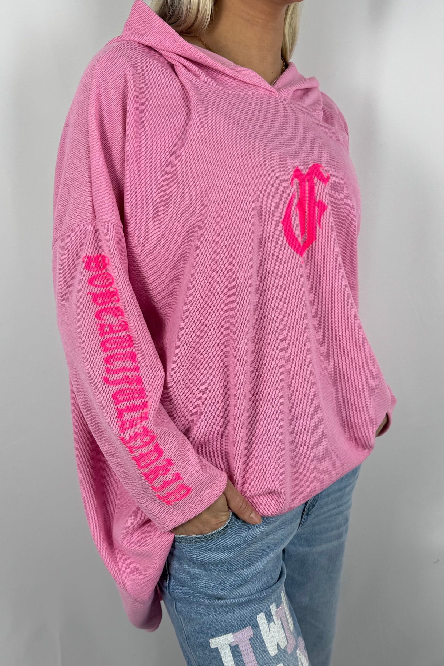 Damen Hoodie mit Frontprint und Schriftzug an den Ärmeln-Pink
