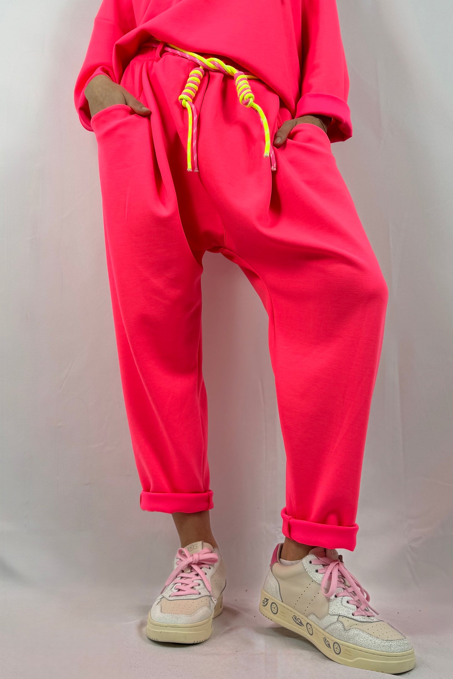 Lässige Jogpants mit Kordel-Detail –Neon PInk
