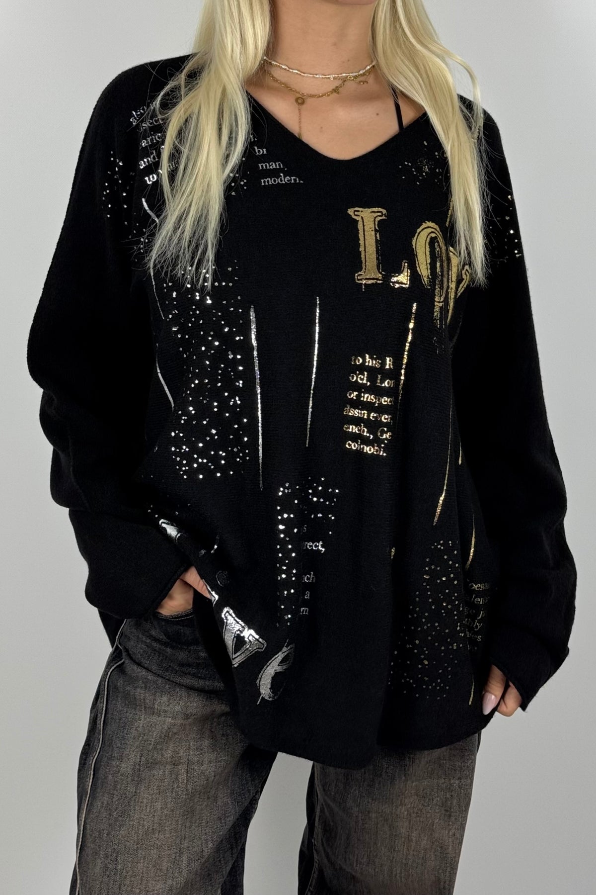 Oversize Shirt mit V-Ausschnitt & Metallic-Print-Schwarz