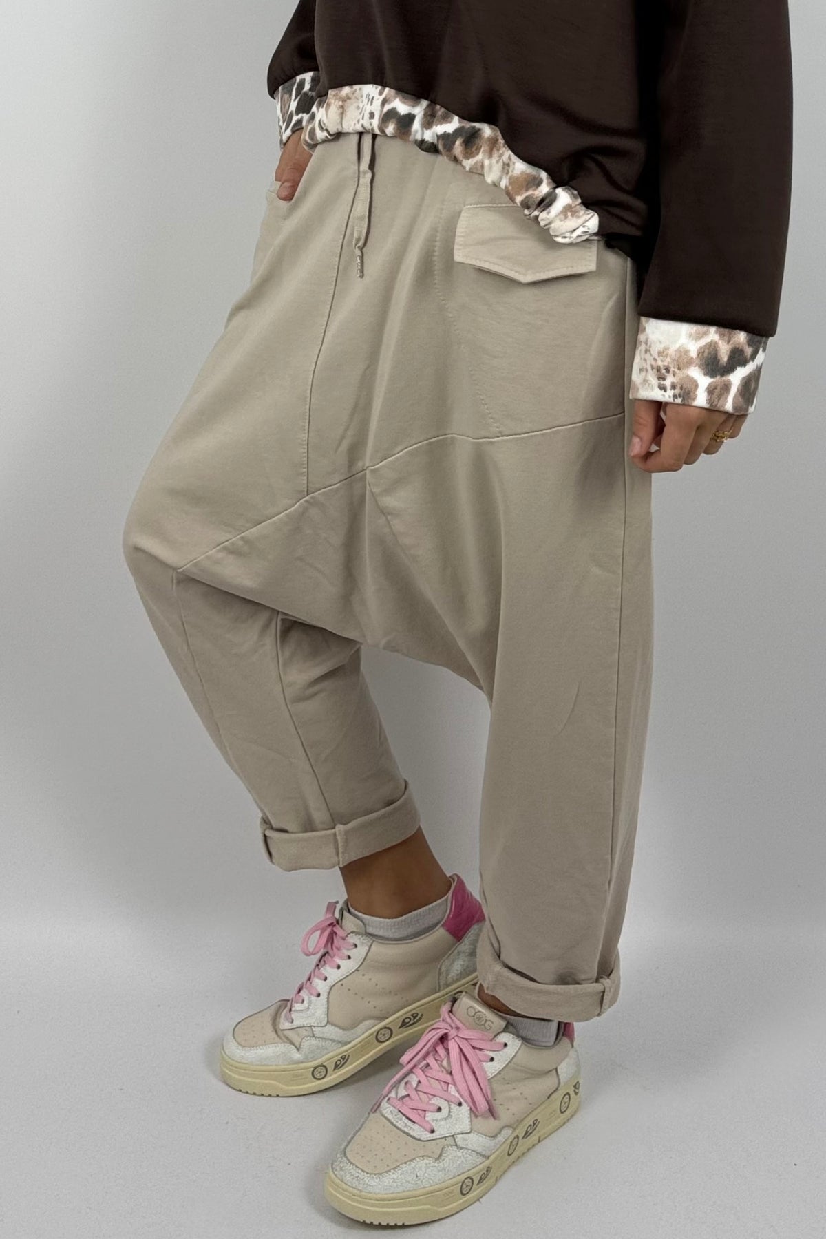Lässige Baggy-Hose mit Taschen – Beige