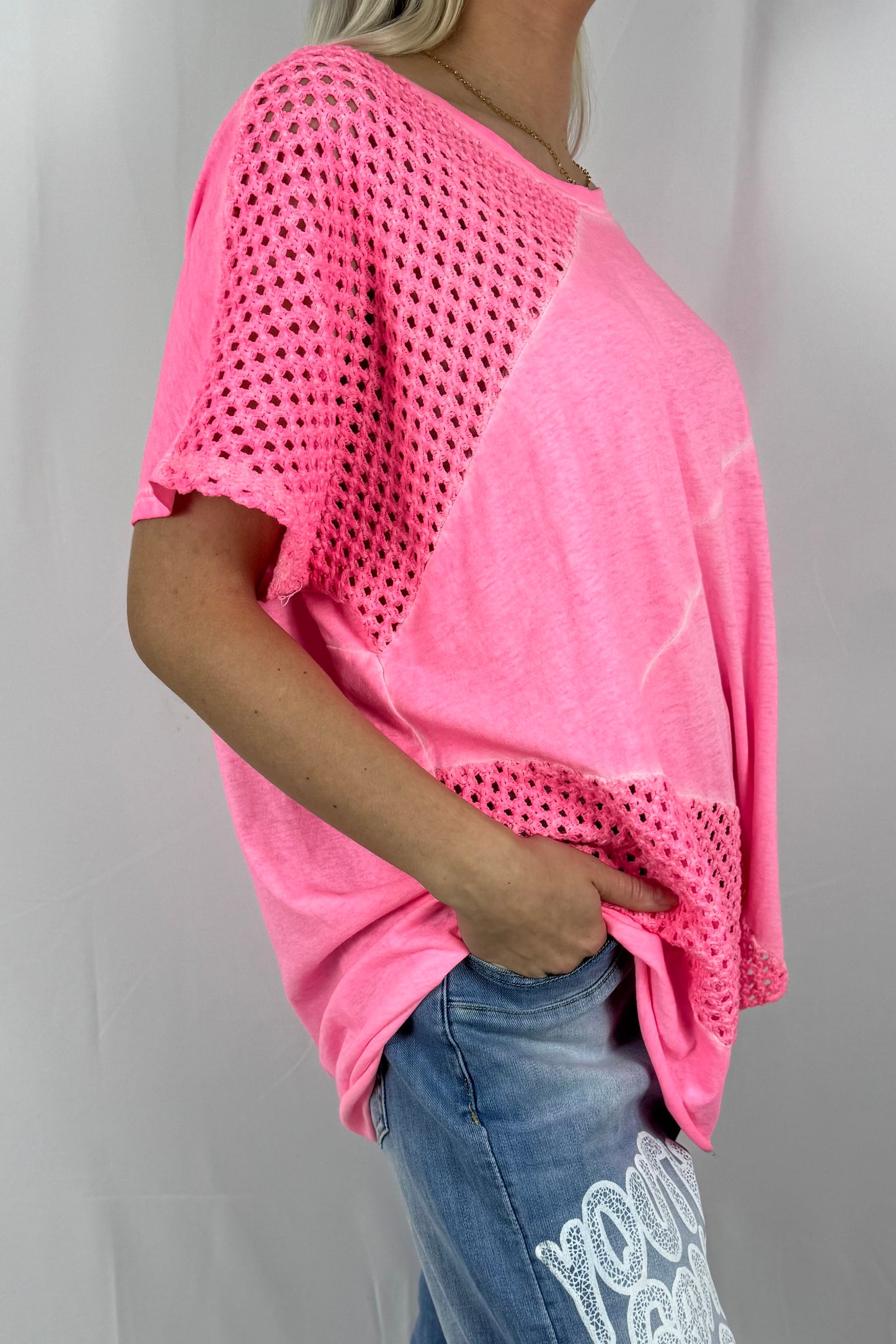 Damen Oversize Shirt mit Netz Einsatz und Bindeband-Neon Pink