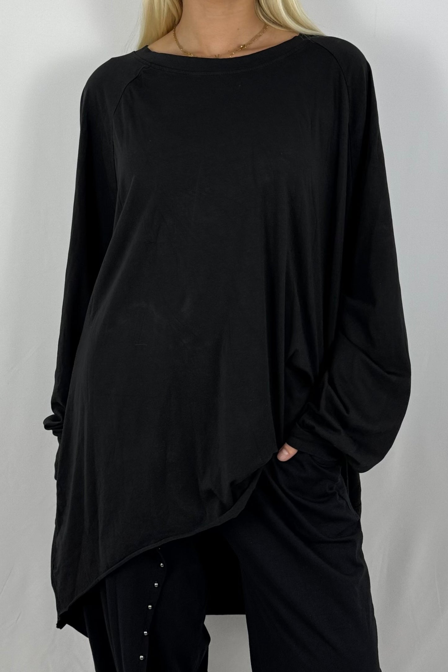 Oversize-Shirt „STYLE“ mit Leo-Print auf dem Rücken-Schwarz