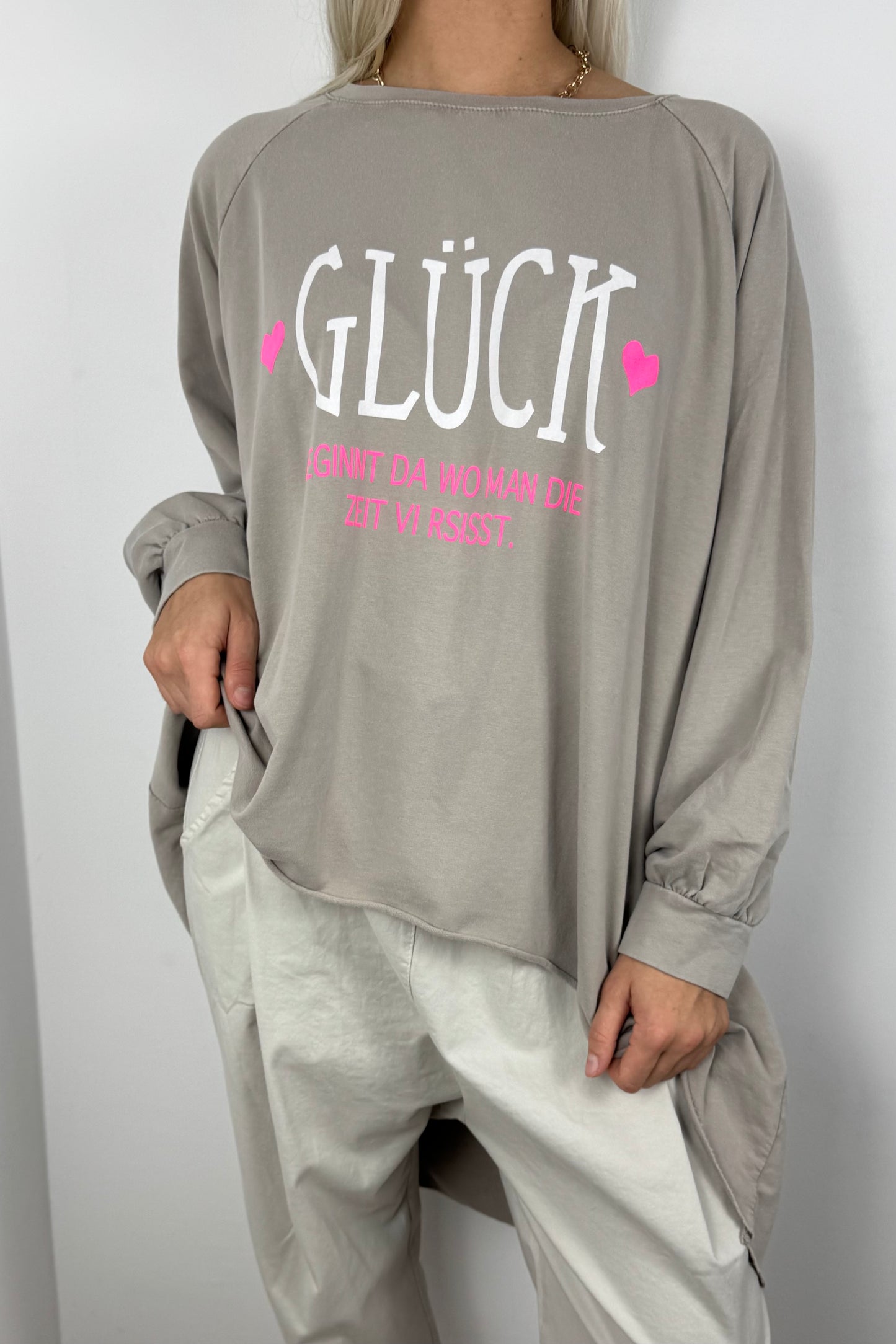 Oversize Shirt „Glück“ –Mud