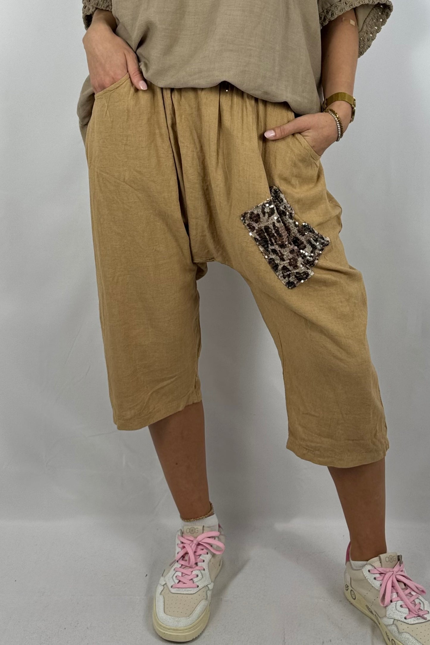 Leinen-Shorts mit Pailletten-Applikation-Kamel