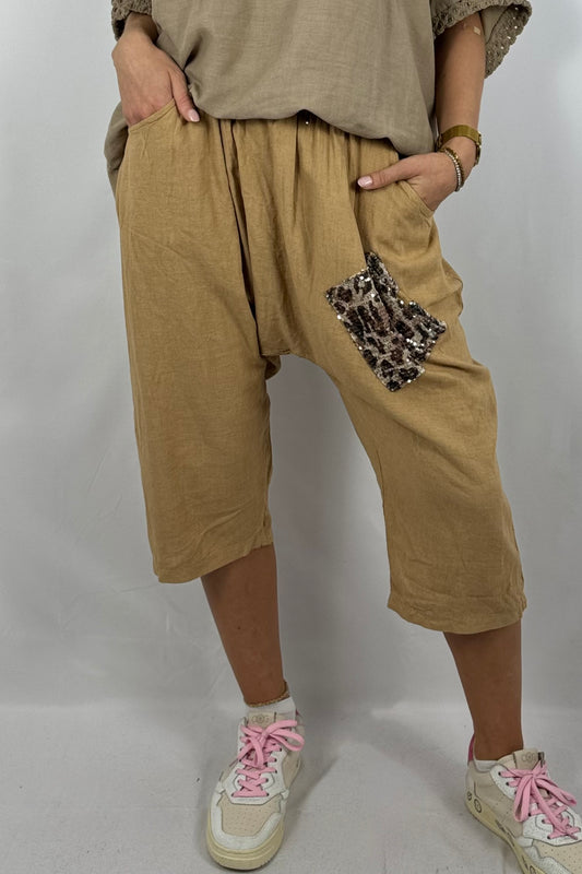 Leinen-Shorts mit Pailletten-Applikation-Kamel