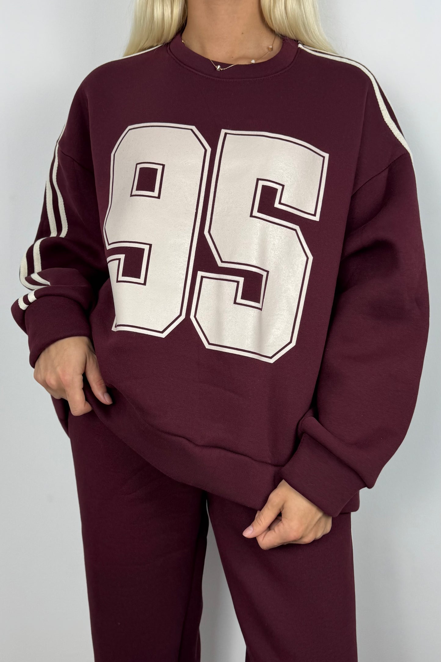 Trendiger Oversize-Sweater mit Print „95“ –Bordeux