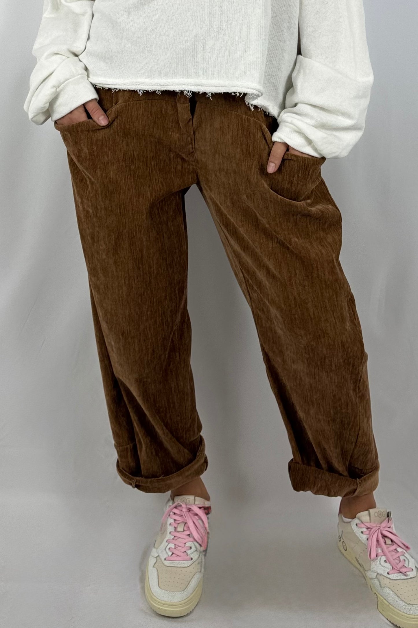 Damen Hose – Samtoptik mit Leo-Kordel-Kamel