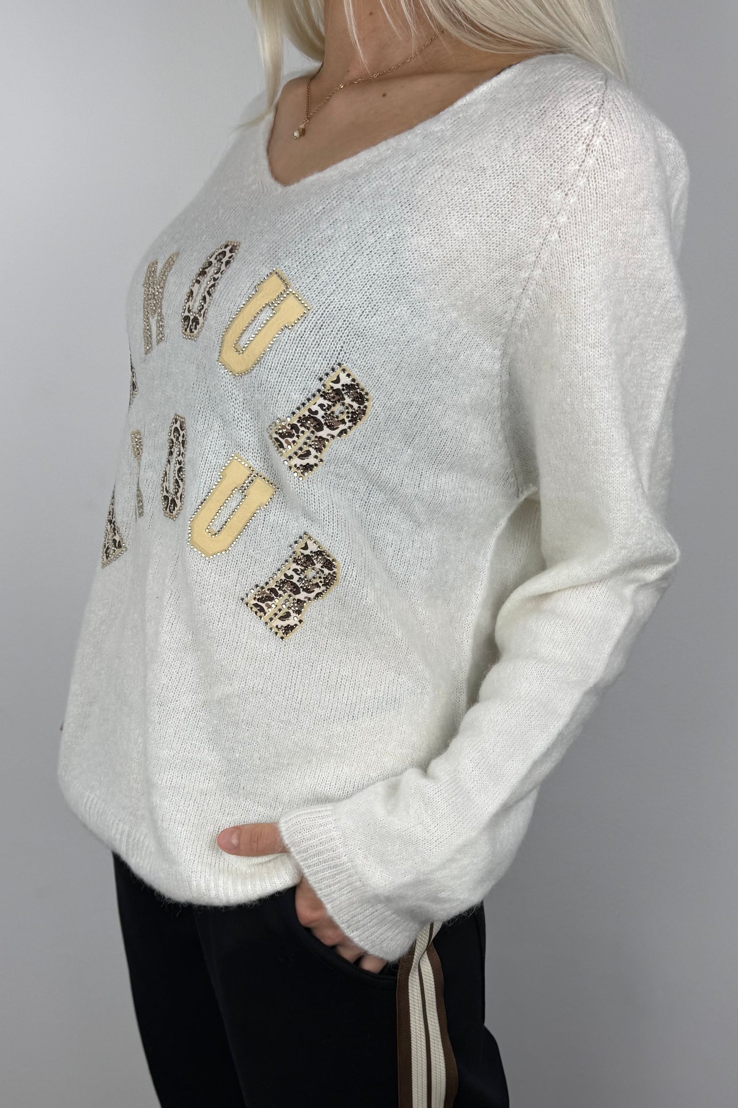 Pullover mit Strass-Schriftzug „AMOUR“ – Weiß