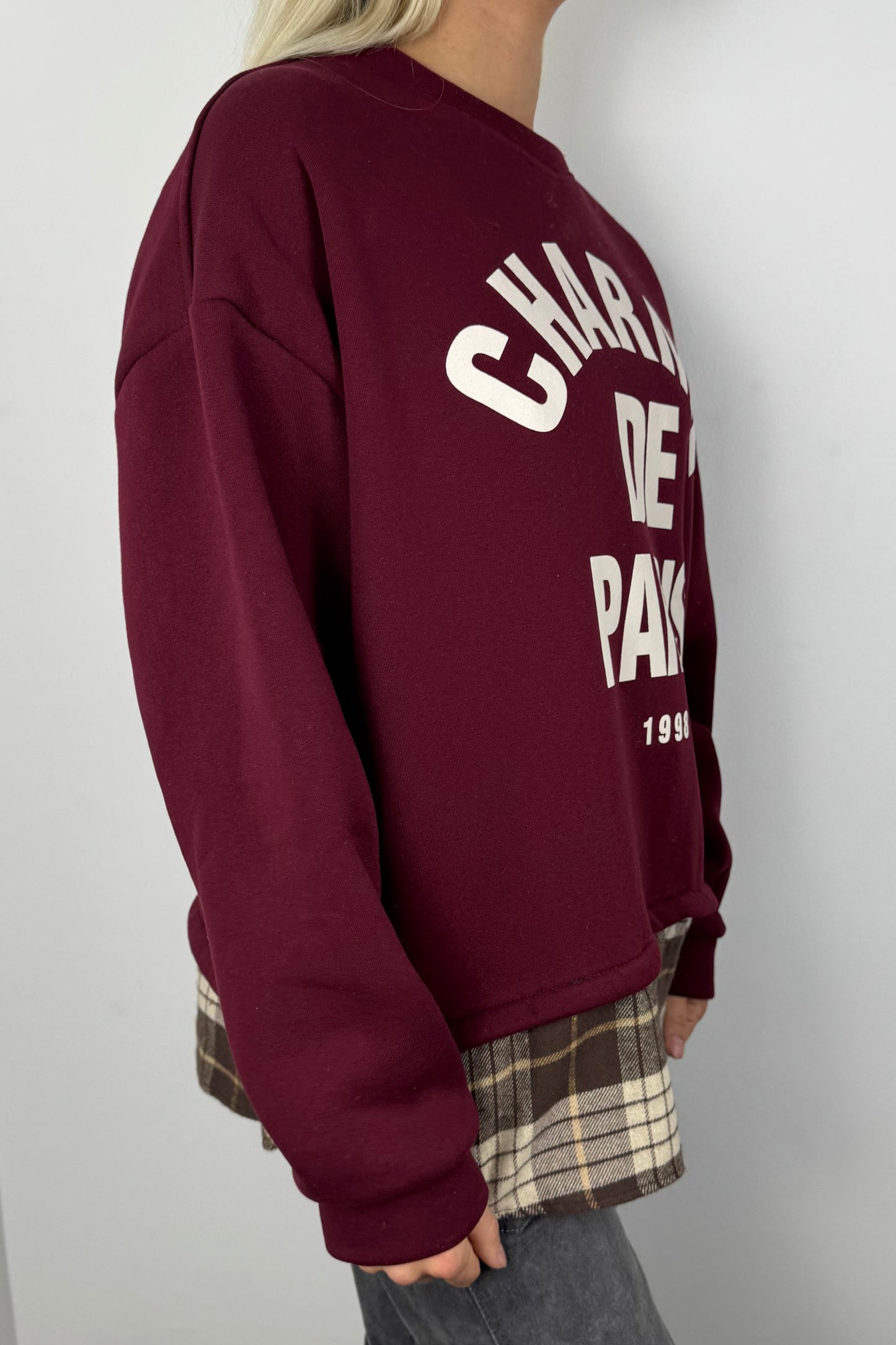 Sweatshirt mit „Charme de Paris“ Print und Karodetail-Bordeux