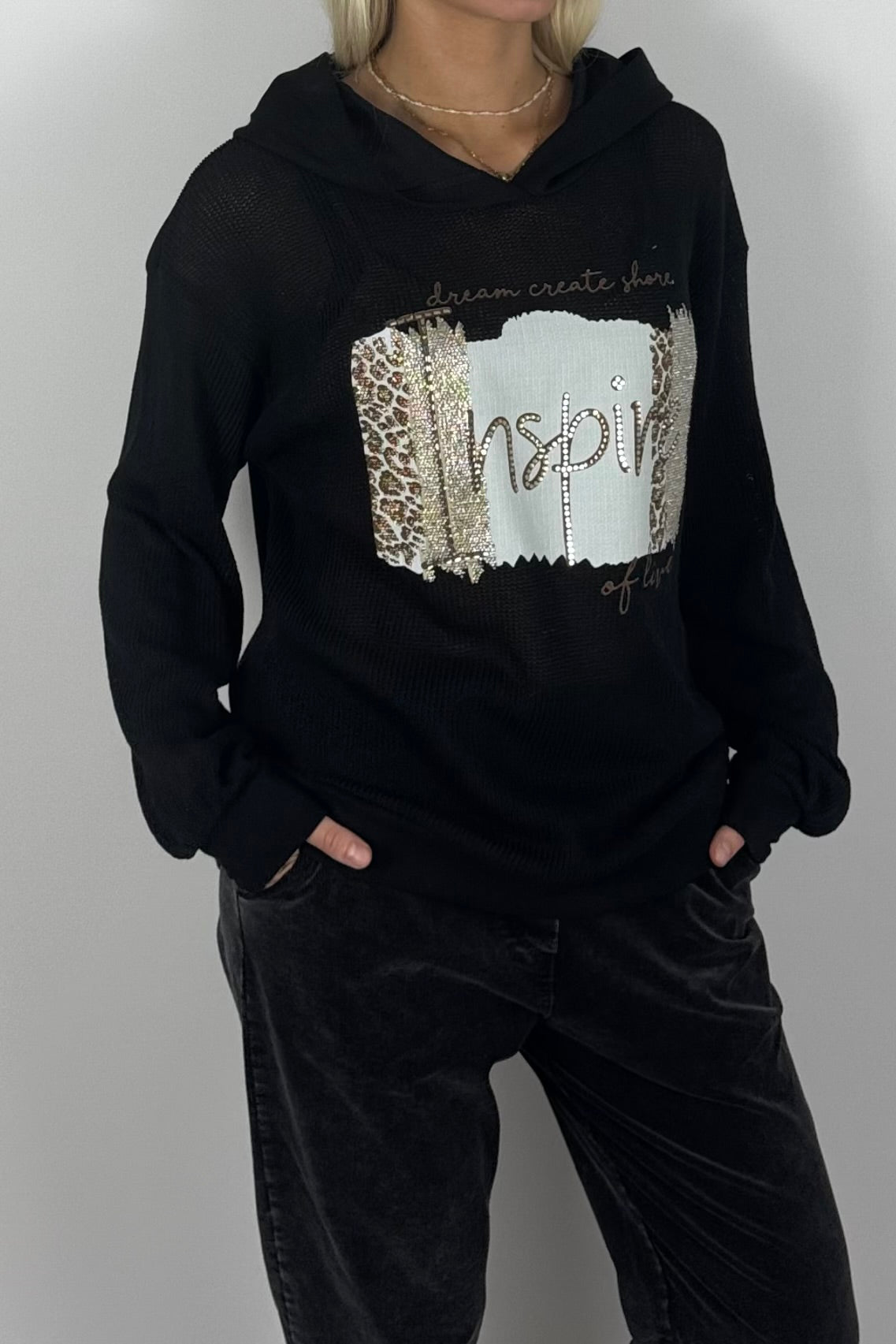 Damen Pullover mit Kapuze & Inspire-Print – Schwarz