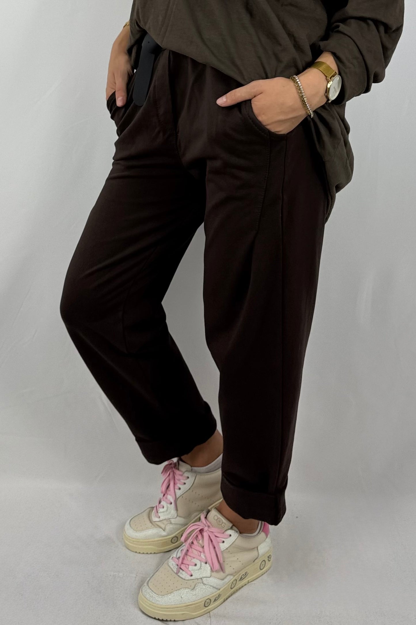 Damen Jogpants mit Leo-Tuch – Oversize-Schoko